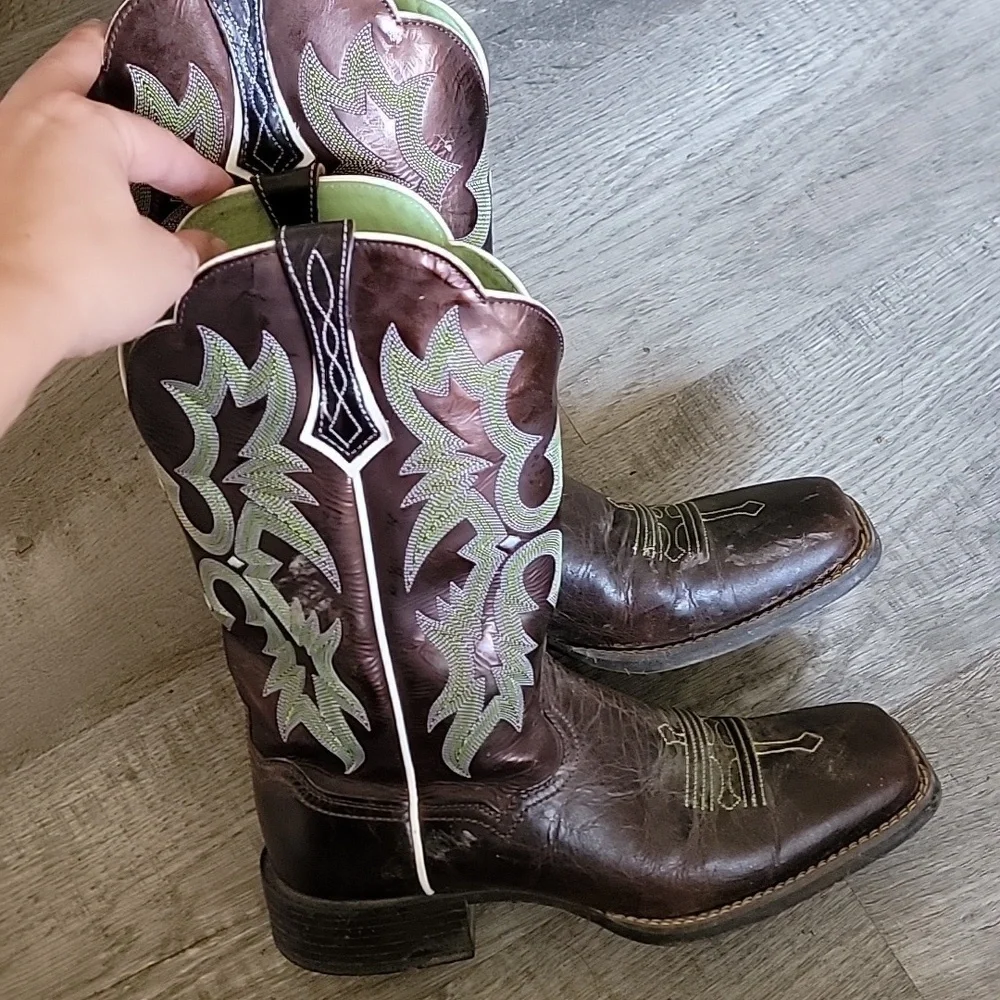 Mens Size 10B Western Green And Brown Ariat Cowboy Boots